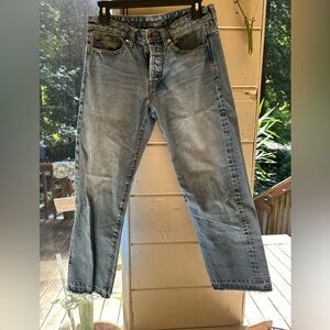 BDG Jeans-Straight Leg-Light Wash-Aged-Size 25-Low Rise